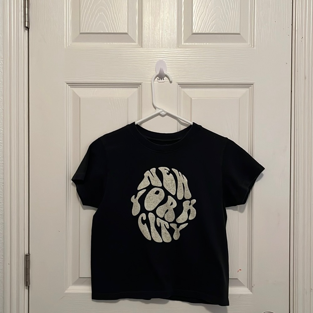 BRANDY MELVILLE TOP• SO CUTE• WORN ONCE!